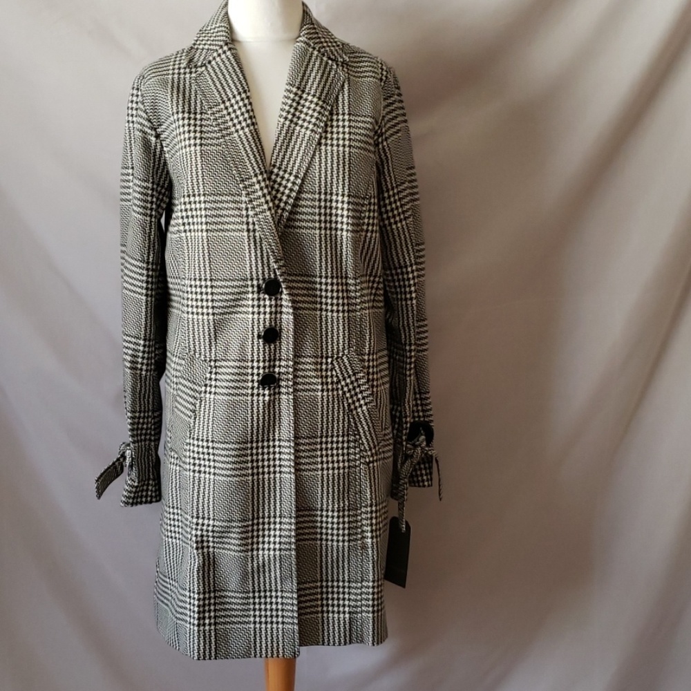 New Wit & Wisdom Black White Coat